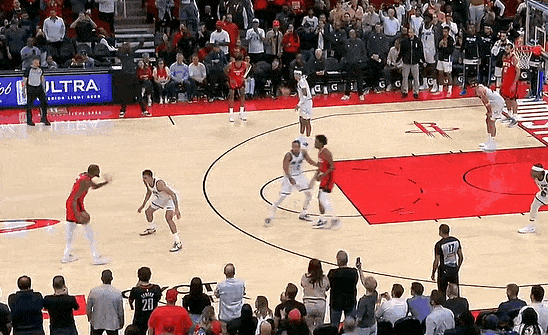 立棍单打怎么就不是战术了？杜兰特当年就是凭借立棍单打帮助勇士过火箭这关得到两个F