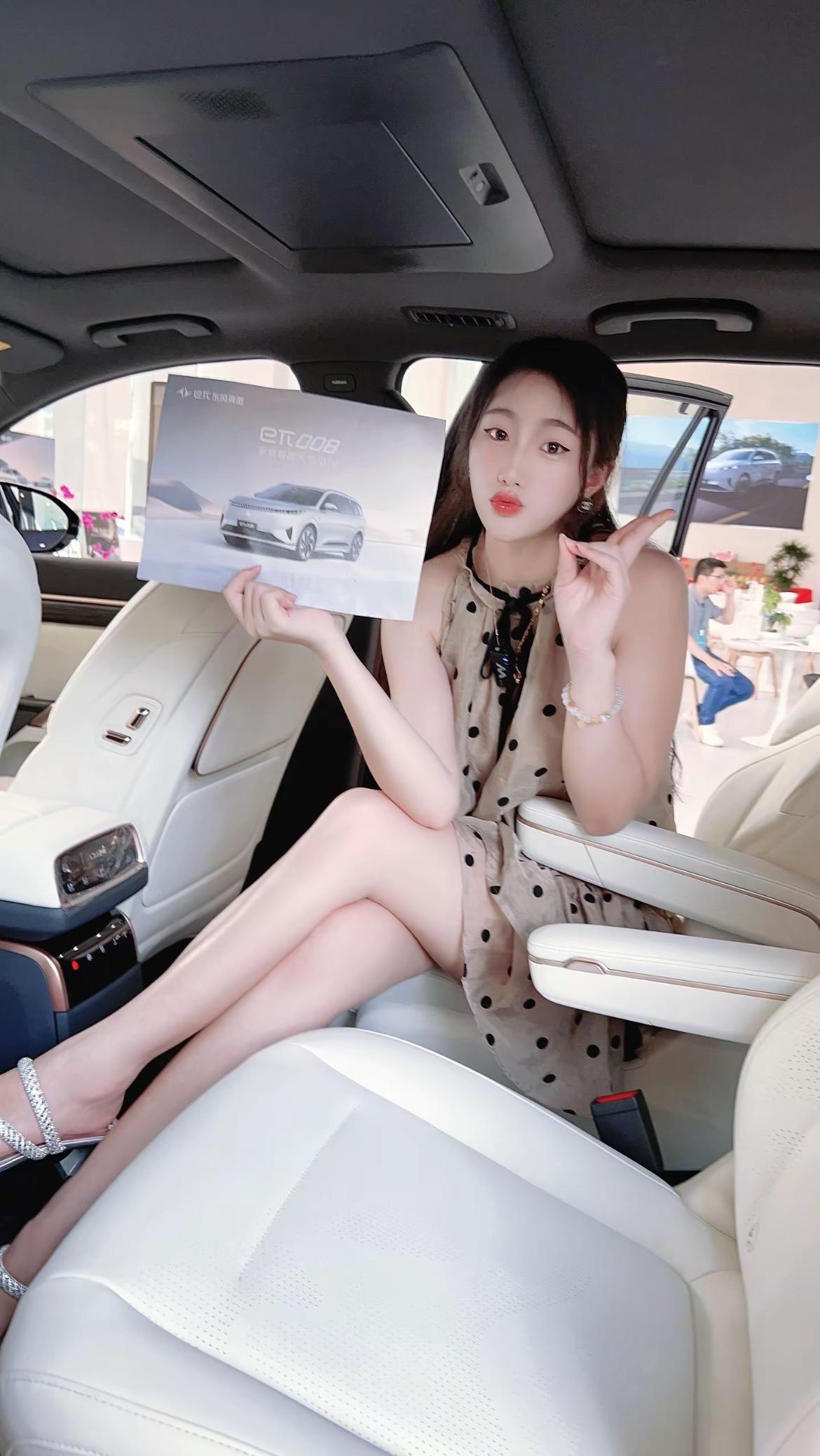 提起大六座新能源SUV，近两年首先在这个赛道发力的是零跑C16，为此还获得不小的
