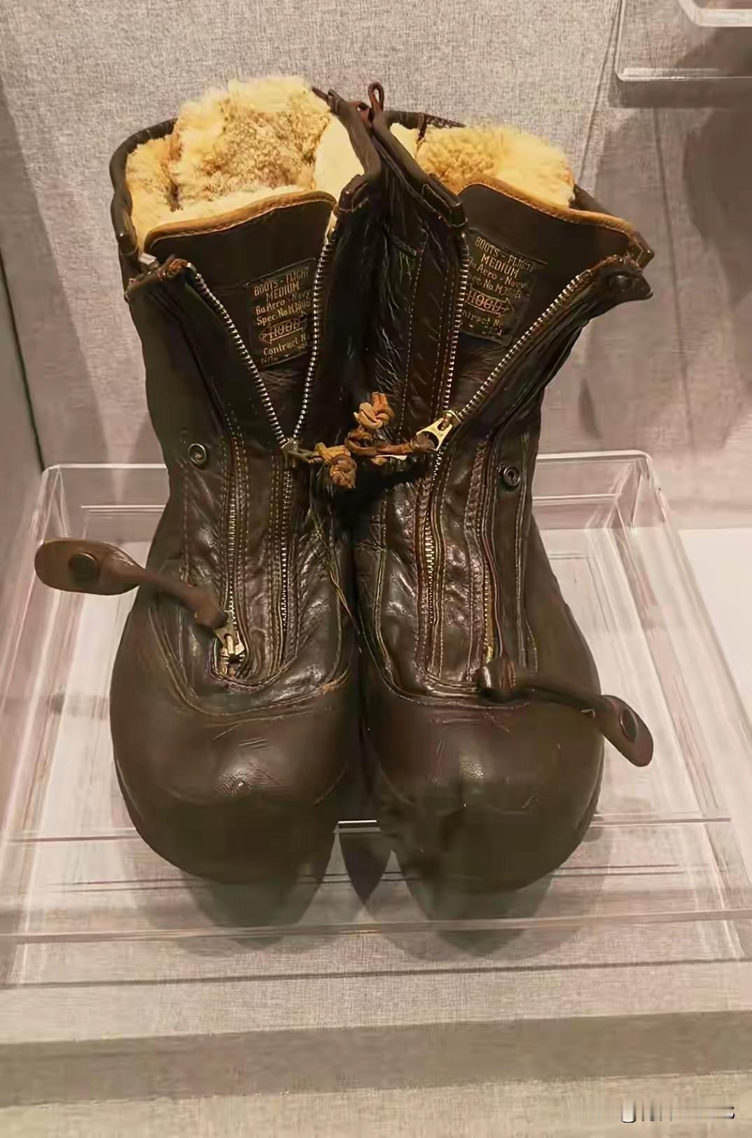 缴获的美军军靴，可以知道当时的志愿军面对什么样的敌人[赞]