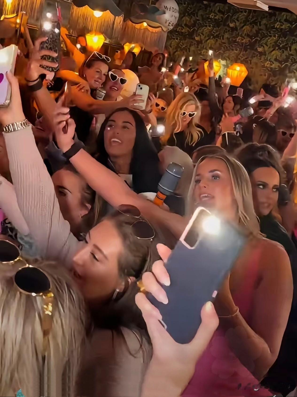 带球回国”，这词儿近几日在留学圈传疯了，听得人背脊发凉。“带球回国”炸穿