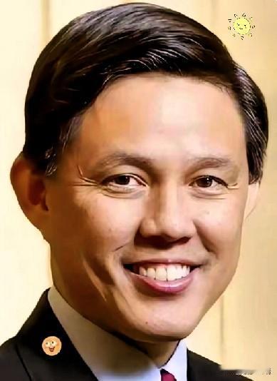 新加坡防长陈振声在香会上的那番话，听着确实解气。西方媒体总爱拿参会人员的“级
