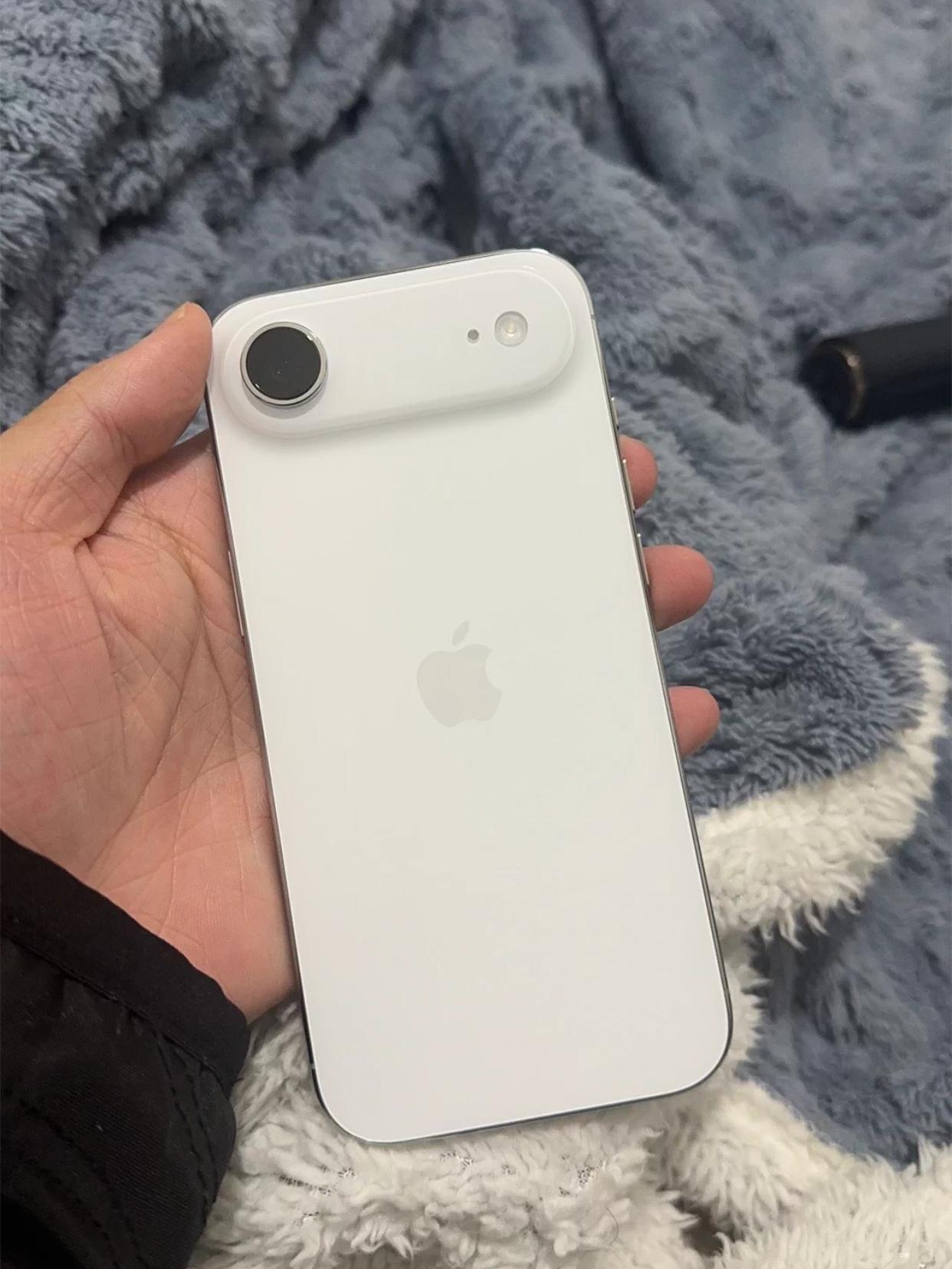 iPhoneAir，算不算苹果的滑铁卢？刚发布的时候，几乎就是全网都在吹，