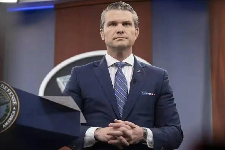 美国战争部长:中国军事扩张使美国本土更趋脆弱！12月24日，彭博社报道:“美