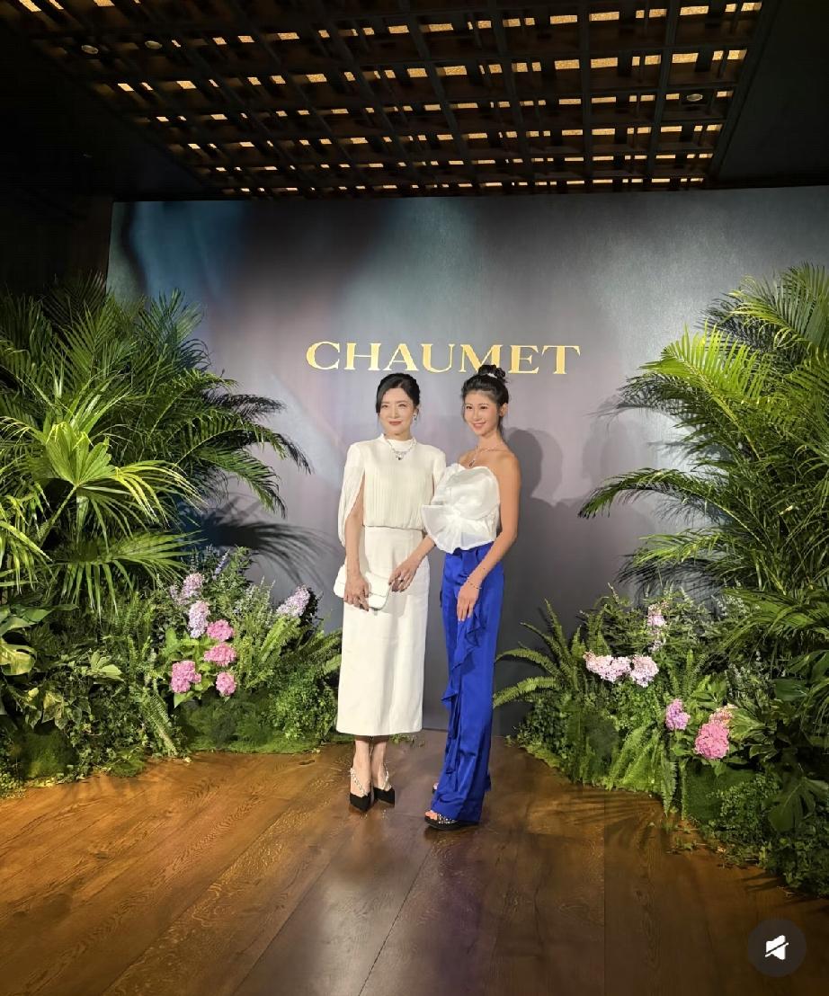 9月19日，周涛现身北京参加尚美巴黎·Chaumet晚宴，穿了白色的衣服，仿佛