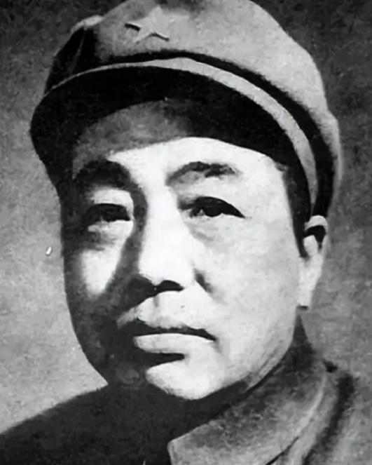 1949年9月，兰州刚解放没几天，彭德怀正在军管会开会，门外突然闯进一个老汉，满