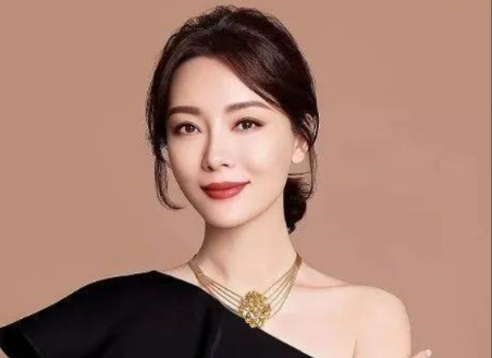 2007年，冯小刚投资8000w，拍摄《集结号》，女主演是陈数。电影刚拍了5天，