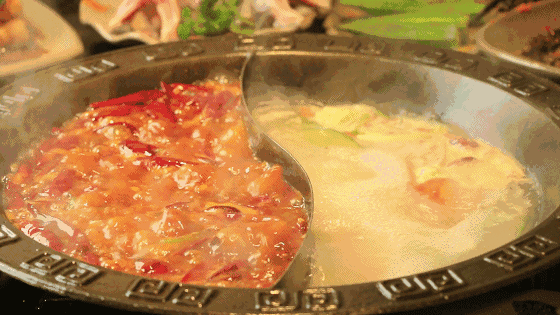 吃火锅的最佳涮菜顺序吃火锅先吃肉，如果先吃素菜那感觉就差了很多[笑着哭]​​
