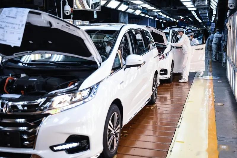 懂车之道讯据媒体报道称，本田将再次推迟中国汽车工厂的复工时间约2周。针对与广汽集