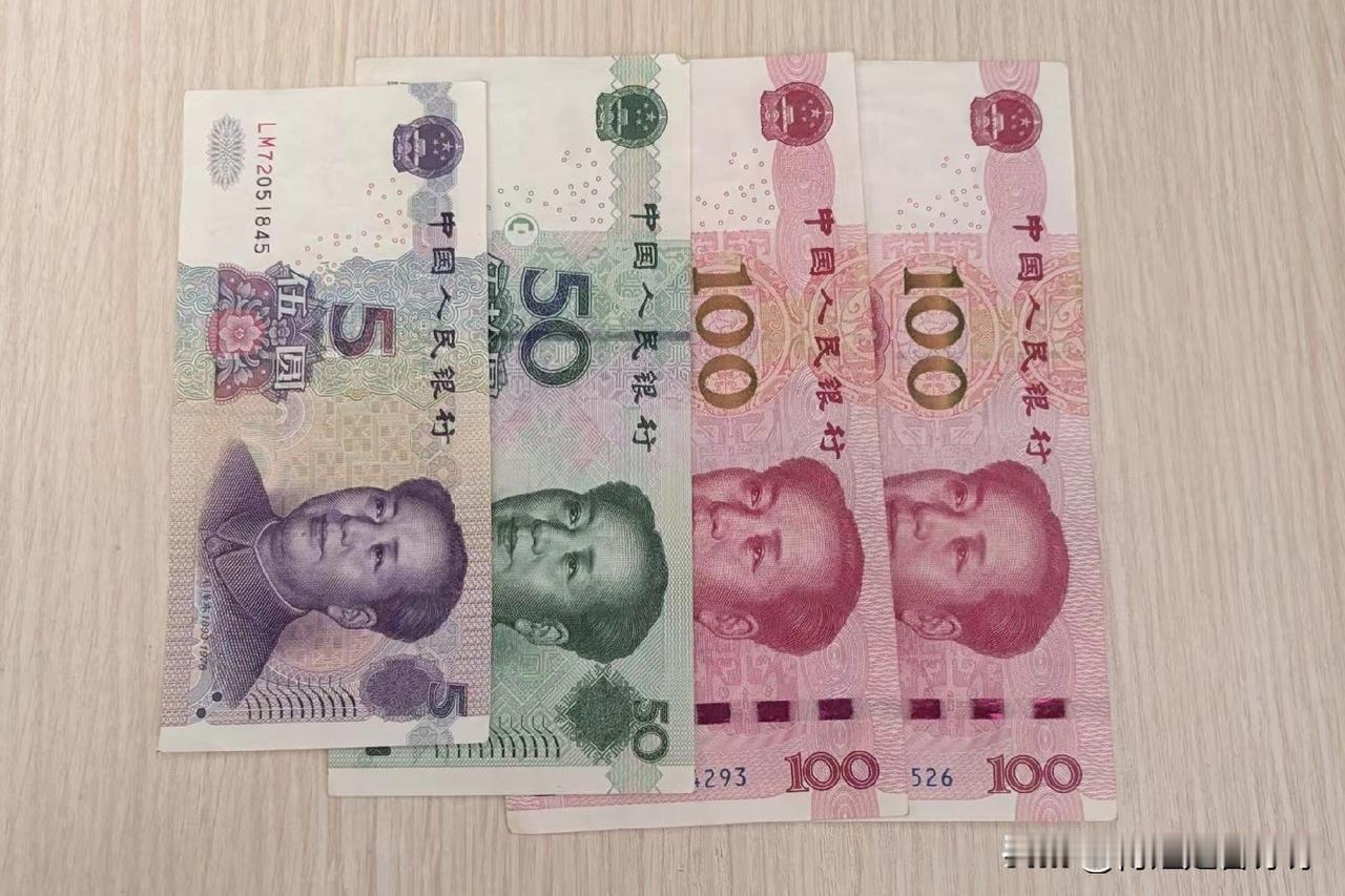 我们这边农商行三年的利率是1.7%，利率跟五年一样，到期后利息就是255块钱。