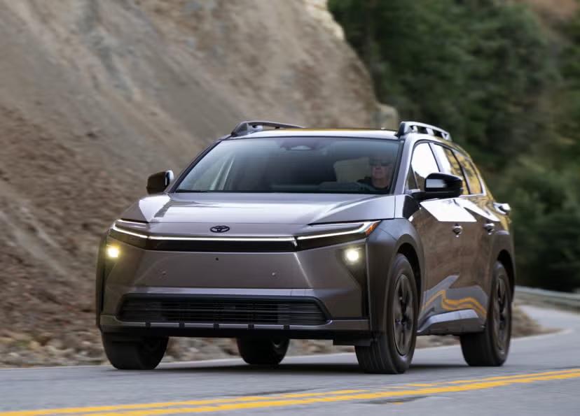 【RAV4因供货不足卖断货？丰田混动车型在美国需求暴涨！】以混动车型为核心的