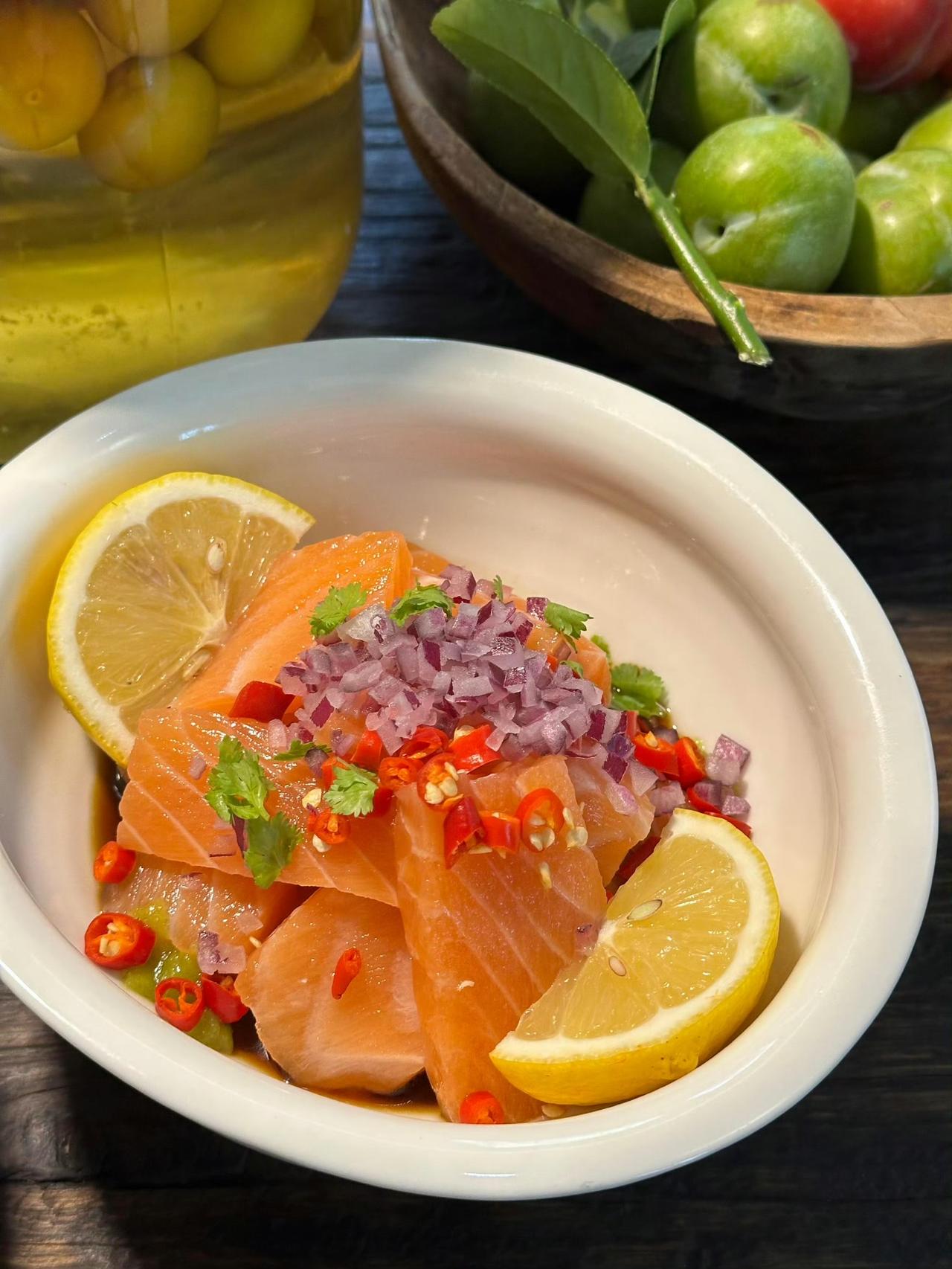 冬日生活打卡季“冬天了,多买点好吃的哄哄自己,别太累了🍂”