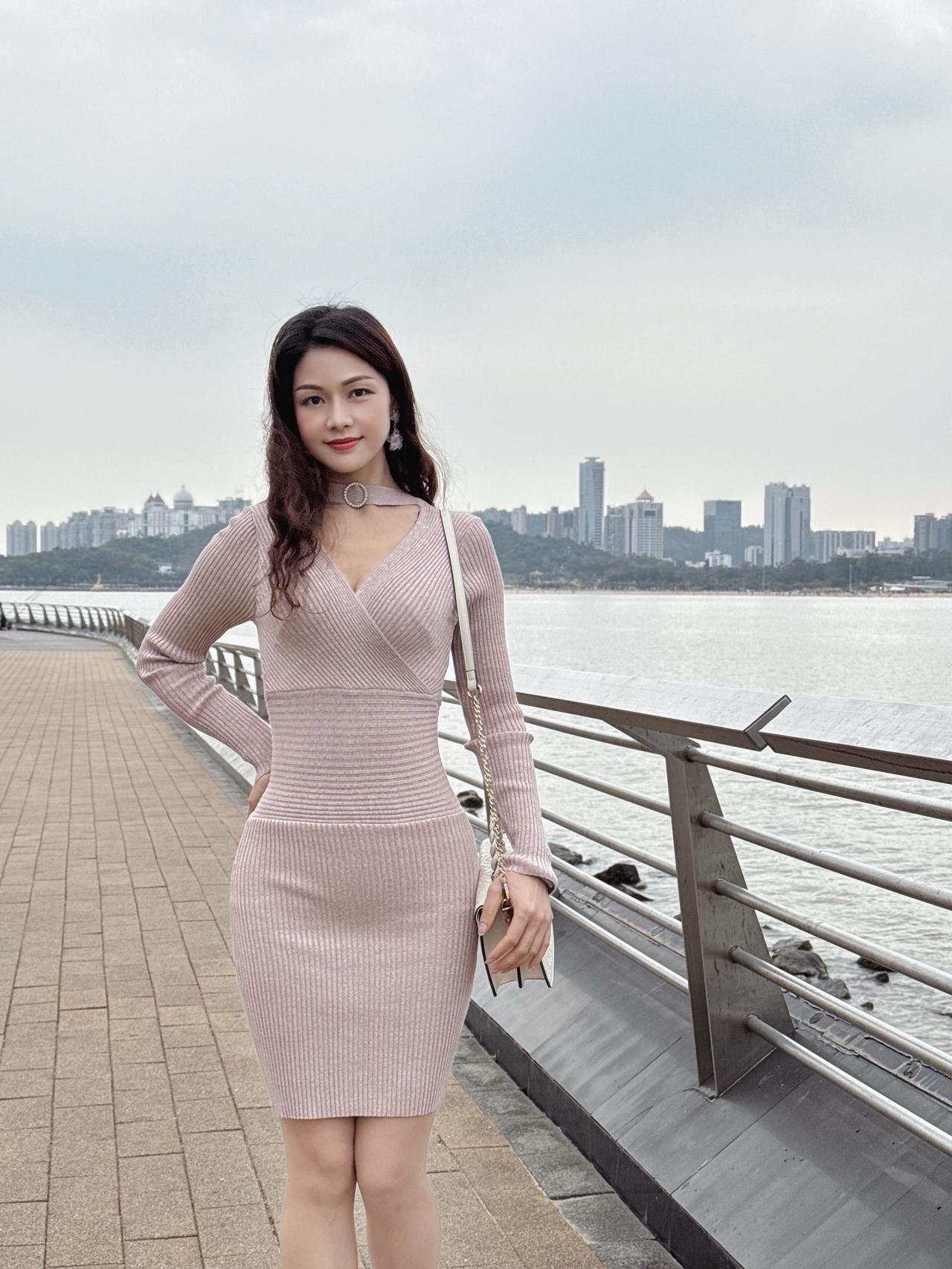 每个人的生活都充满了变数，凡事都要看开看淡，心胸豁达大度。始终都要相信：任何时候