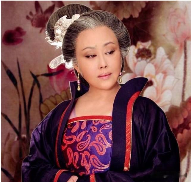 孝庄临终塞珍珠入嘴？宫女回忆录揭开真相，比电视剧还离奇1688年康熙二十六年，