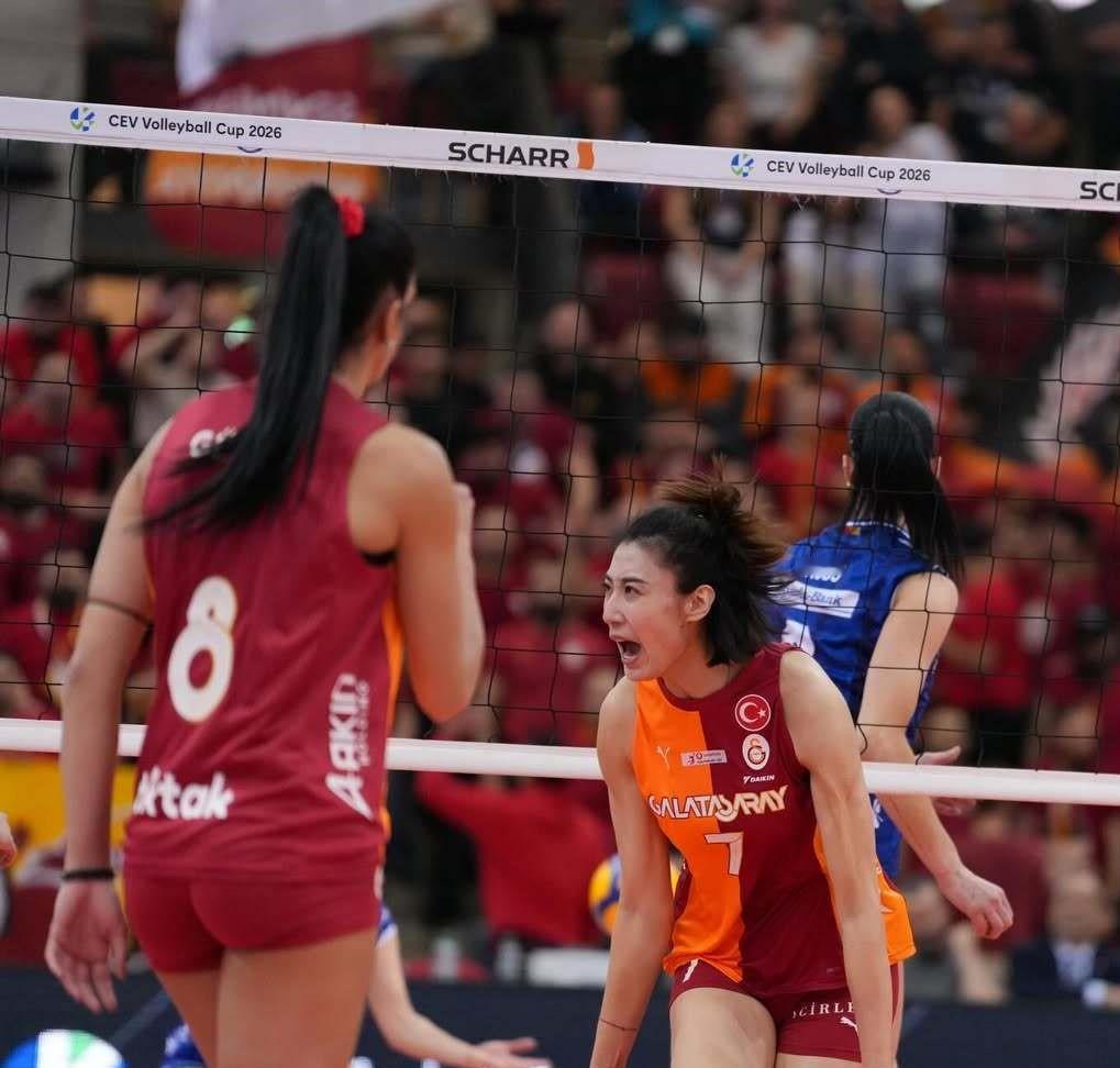 王媛媛彻底杀疯了，17分5拦，堪称“统治级”表现北京时间2月11日凌晨，土超常