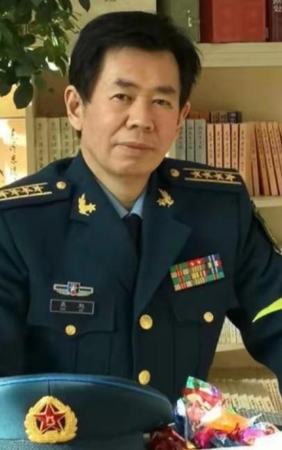 中国著名军事专家戴旭说:我们现在面对外部的各种挑衅，如果在不采用伟人毛主席对外敌