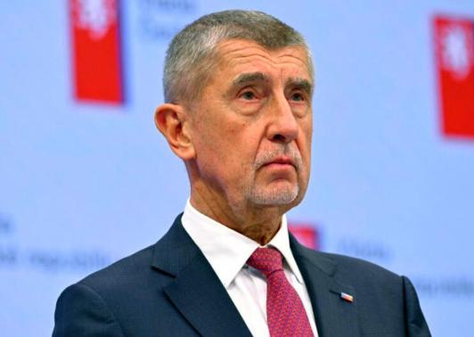 捷克这波反转也太秀了！以前是援乌“急先锋”，送坦克、捐雷达、砸15亿欧元，现在新