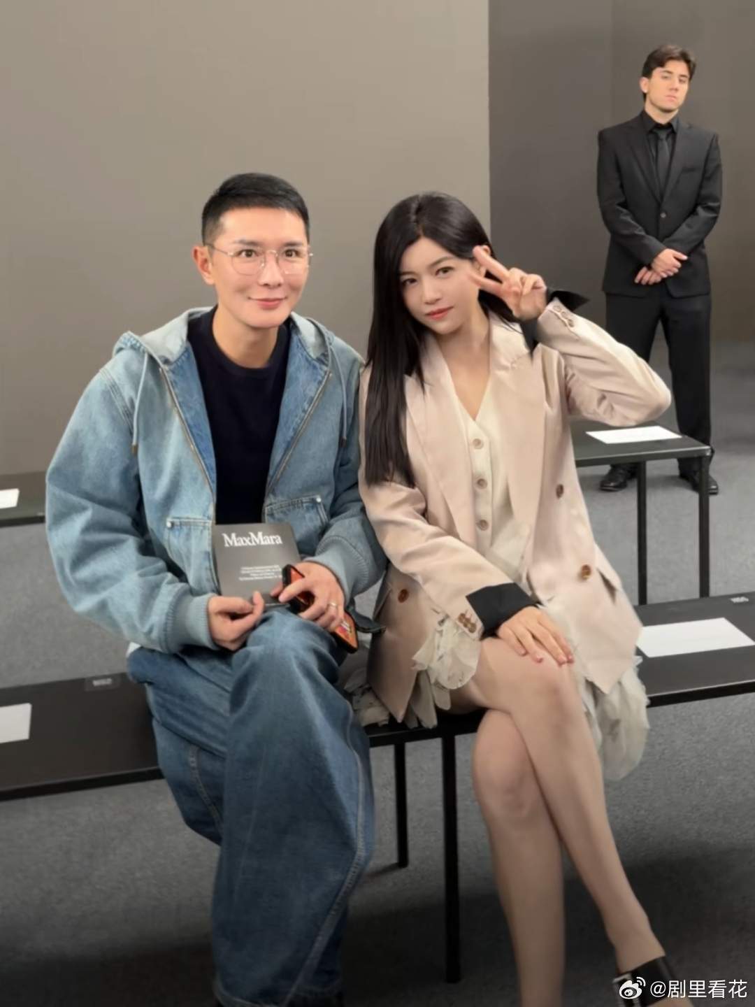 谁懂啊！陈妍希这状态，直接把40岁过成了20岁。米兰视频一出，沈佳宜瞬间穿越，胶