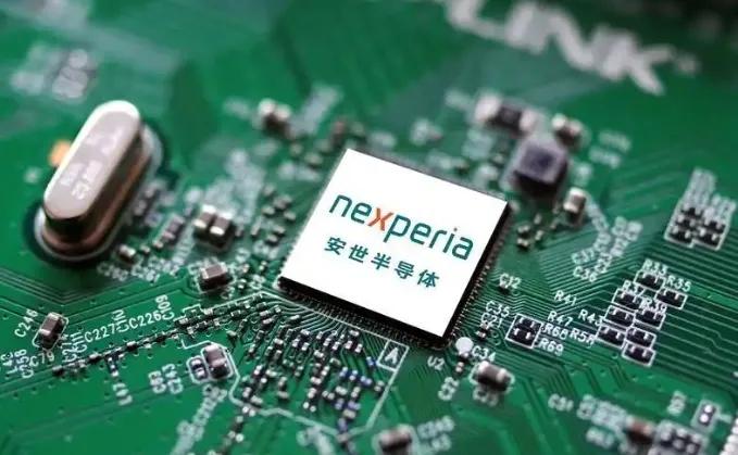 荷兰破坏中国芯片计划算是成功了，现在闻泰科技财报巨亏87亿，摇钱树芯片业务被荷兰
