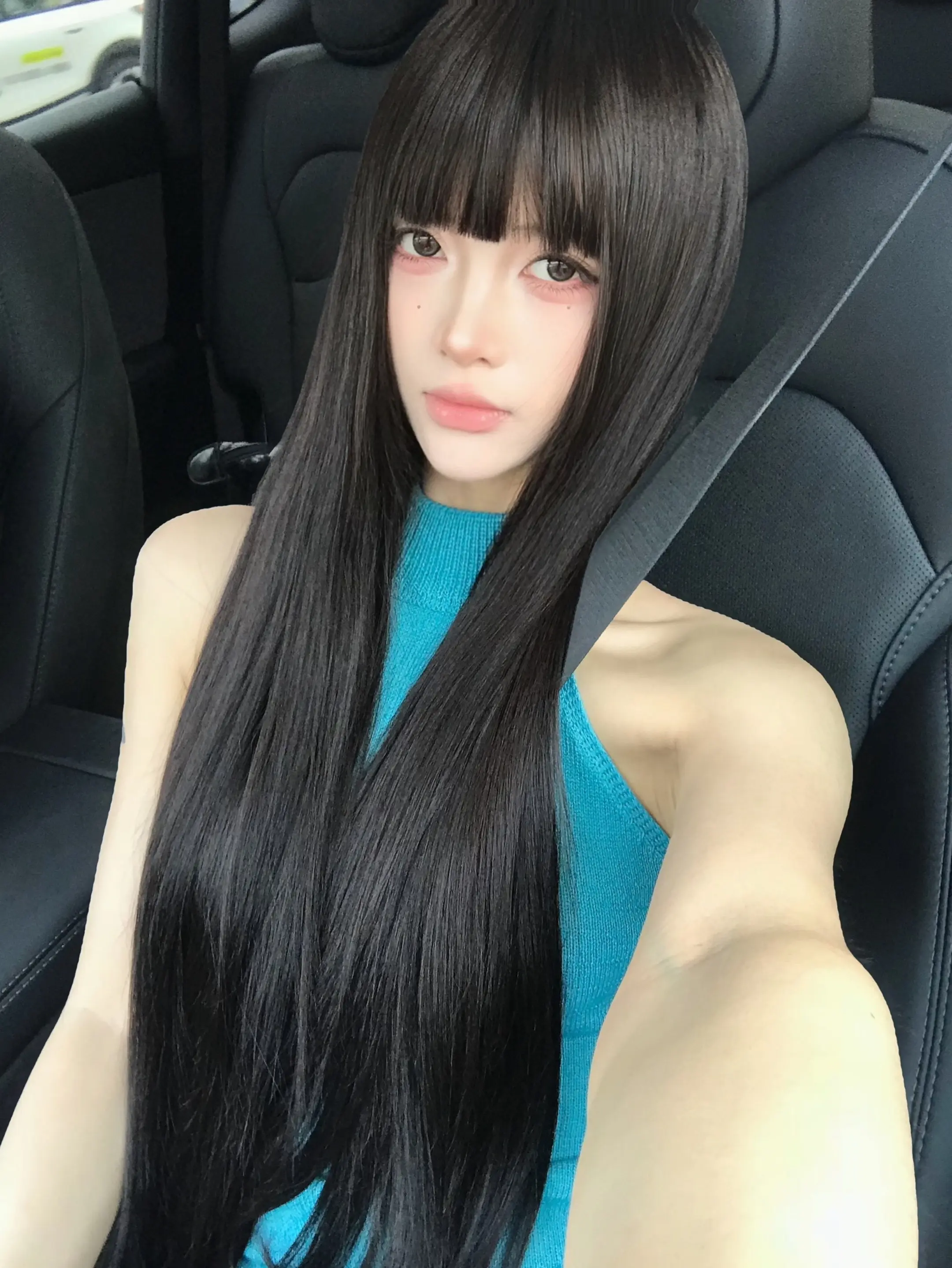 黑长直齐刘海