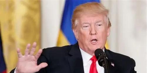 美国总统特朗普在苏格兰表示，他正在缩减此前用以给俄罗斯与乌克兰达成协议所设定的5