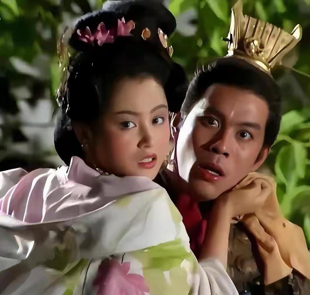 貂蝉侍寝第七夜，董卓敲响吕布房门：该你了…没人知道貂蝉在这七天里心里翻了多