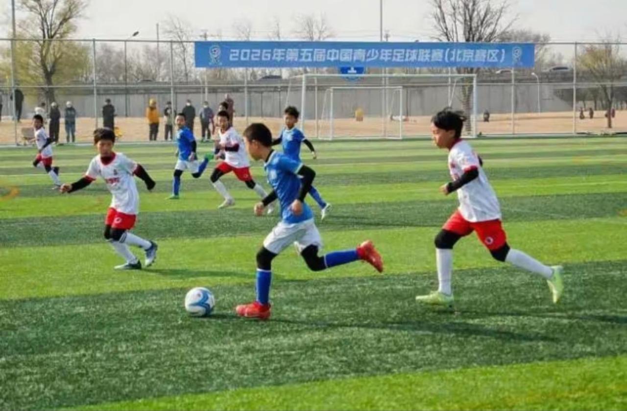真是太悲哀了！10岁孩子就开始踢假球，足球的未来还有希望吗。近日，中国青少足