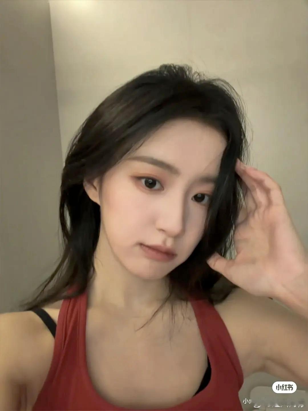 包上恩素颜怎么评感觉和带妆完全无差啊