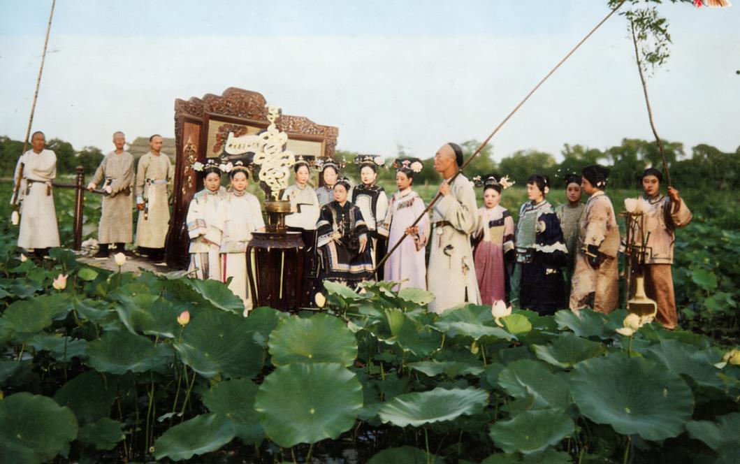 一张老照片背后，其实藏着晚清权力最真实的一面很多人看晚清历史，总喜欢盯着大事—