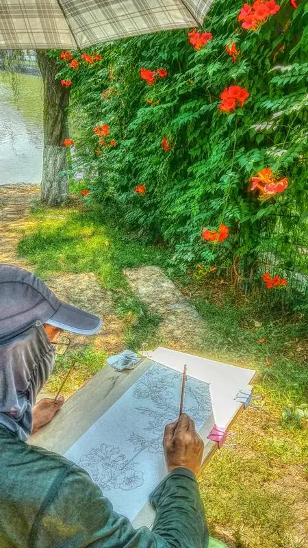 看到“岁月如歌翻新页”这个上联，瞬间就来了兴致。我觉得对对联就像一场文字的博弈，