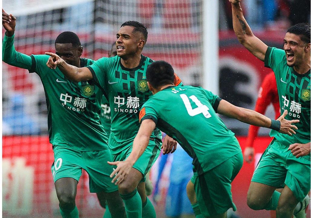 恭喜北京国安夺得26年首冠！在刚刚结束的26年超级杯比赛中，北京国安2:0完胜