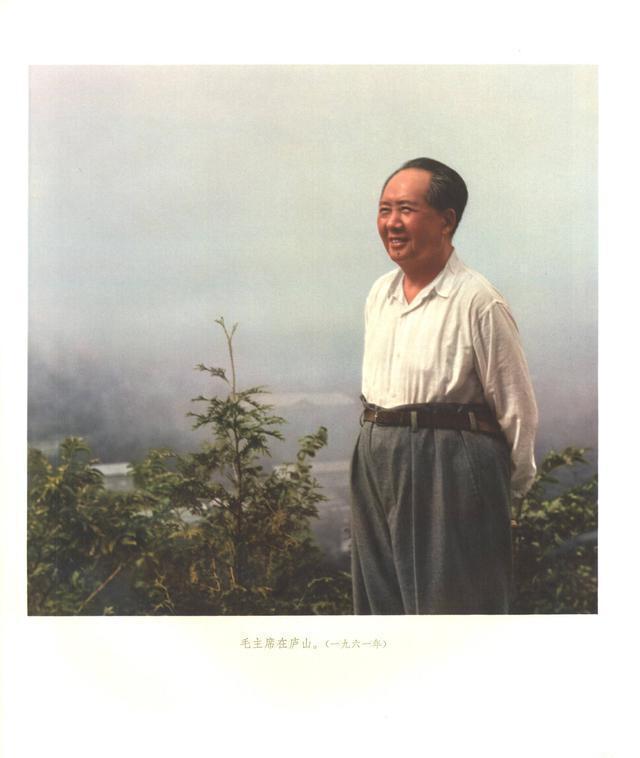 毛主席这三大历史功绩，无人能及：一、立功。自开天辟地以来，在中华大地上，他建立了