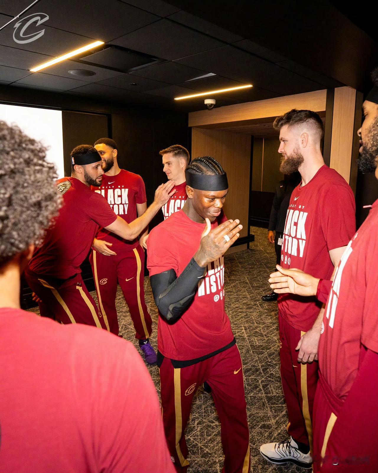 骑士迎来7天5场魔鬼赛程！球队已经开始紧急规划出场时间，重点保护刚伤愈复出的莫