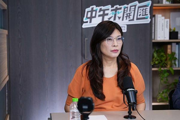 郑丽文这次彻底栽跟头！蔡正元、郭正亮两位前辈反复劝她收敛言行，她却自视甚高半句听