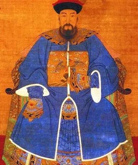 从战时临时财政政策落地与赋税体系畸形化角度，探析明末战役催生的苛捐杂税对王朝统治