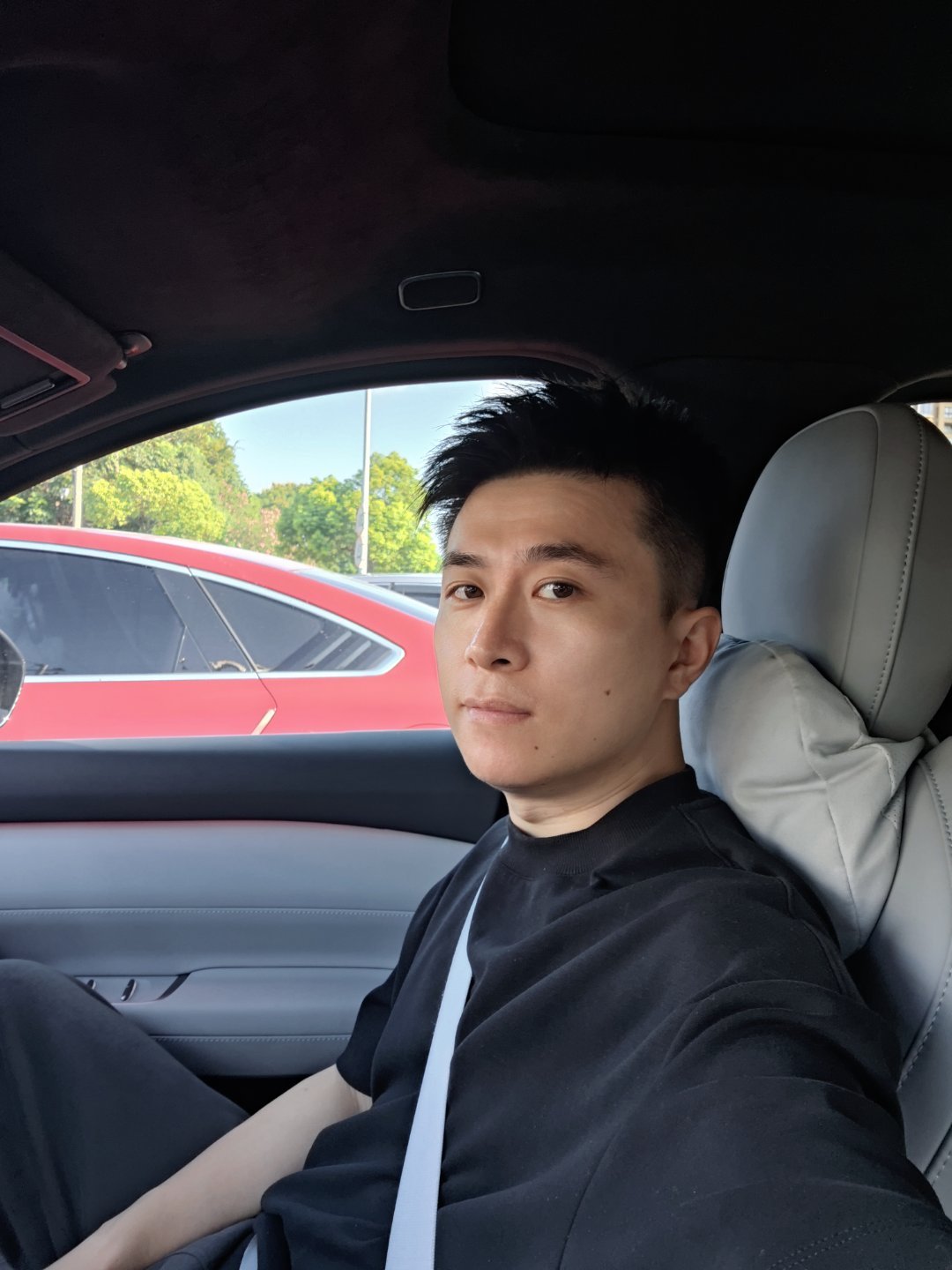 中年男人的周末自由时光之趁着老婆孩子睡午觉出门去剪个头发[doge]​​​
