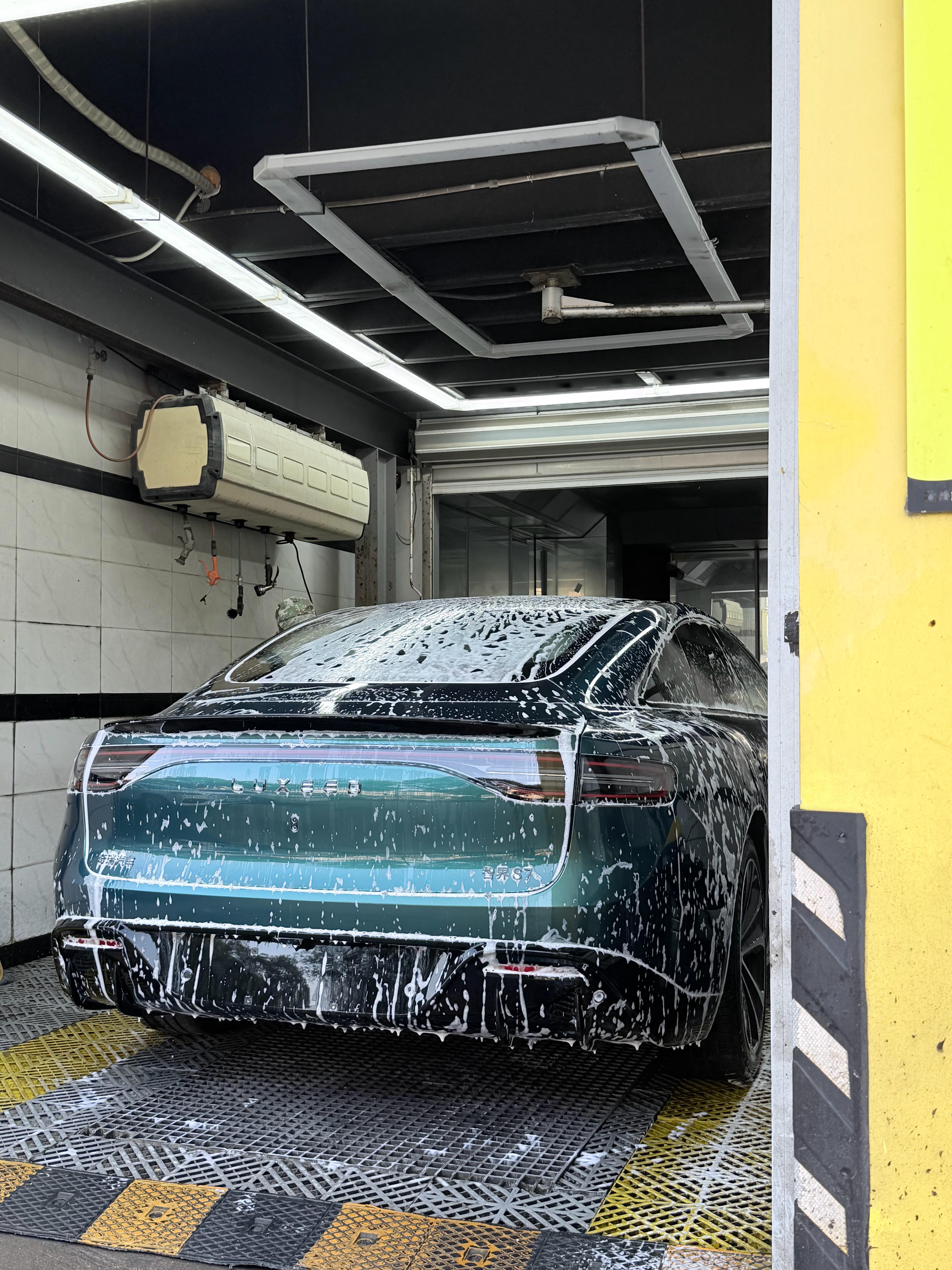 早鸭～给小绿智界s7搓个澡，吃口红糖馒头就开始干活啦