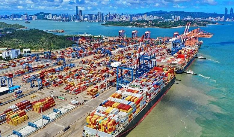 为什么南方经济比北方好？集装箱一出现，铁路城市就输了。南方经济比北方好，最根