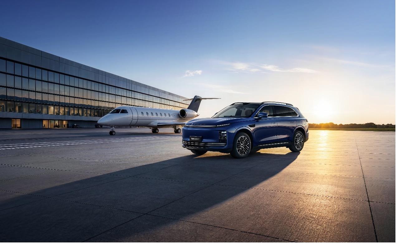 星途EX7正式上市，有以下亮点：1、官方指导价为19.99万元—26.39万