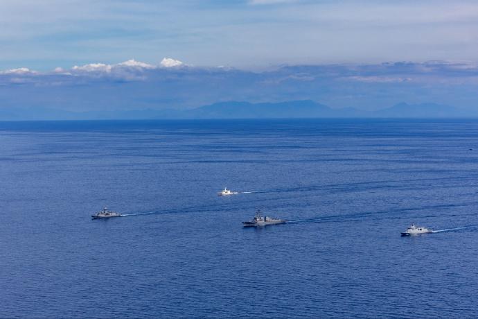 春节期间，黄岩岛的对峙更加惊心动魄！说白了，马年春节期间，南海黄岩岛附近的局
