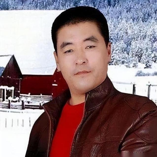 魏三的家庭背景真不能小觑，竟然和少帅张学良是亲戚。魏三在直播间里说和张学良是