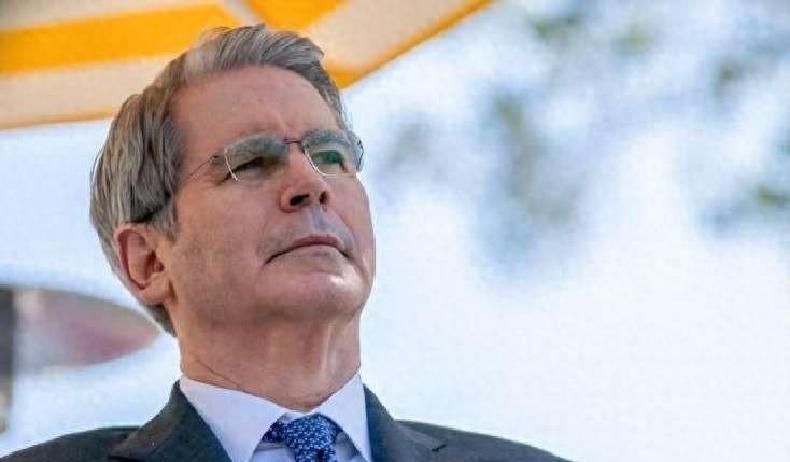 美财长放话：一旦中国在稀土上“出尔反尔”，美国将随时准备动手美财长又对中国稀土