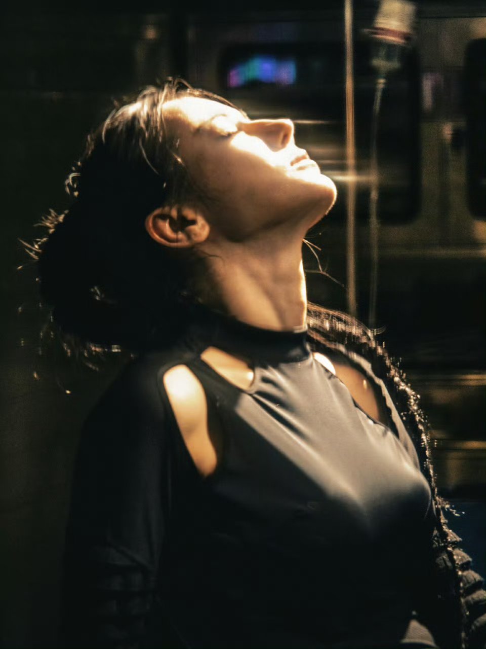 谁把迪丽热巴本体放出来了哈哈哈哈哈床塌了憋不住就一直笑给我姐留点面子，放几张热