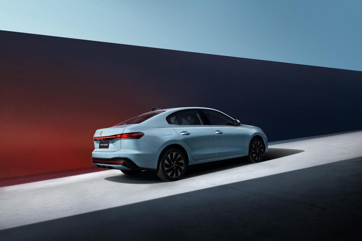 说实话，现在买车，是真纠结。想要合资靠谱吧，内饰老气、车机拉胯；想追点科技感