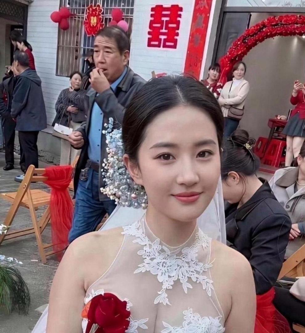 深圳新﻿娘撞脸‎刘亦菲！这‏颜值也﻿太神仙了吧﻿！