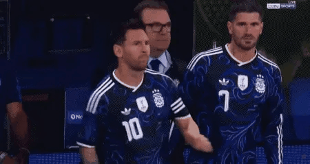 梅西到底应不应该退出阿根廷队，退出世界杯？友谊赛，阿根廷队2-1击败毛里塔尼亚