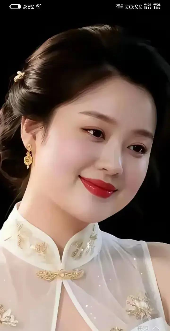 会接话的人有多厉害～1、别人夸你：漂亮。高情商回复：奇怪了，长得好看的都这么