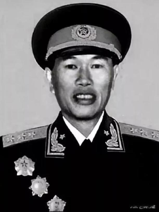 邓华都指挥百万大军了，为啥不能上将晋升为大将？有些人一辈子都没打过败仗，却