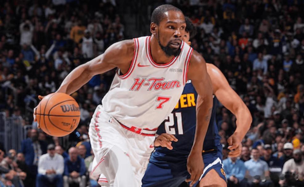 为什么火箭本赛季最后的关键球都不给杜兰特？我看了很多场火箭的比赛，几乎很少看到