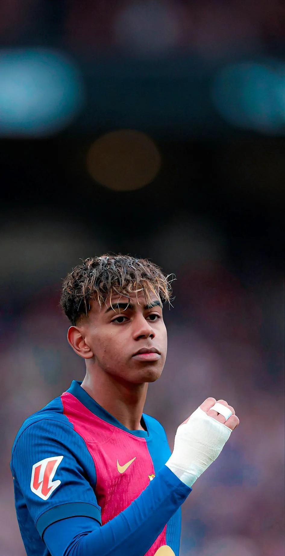 爽翻了！巴萨明面上誓要和西班牙足协分个高下，为亚马尔撑腰，实际上巴萨心里早就乐开