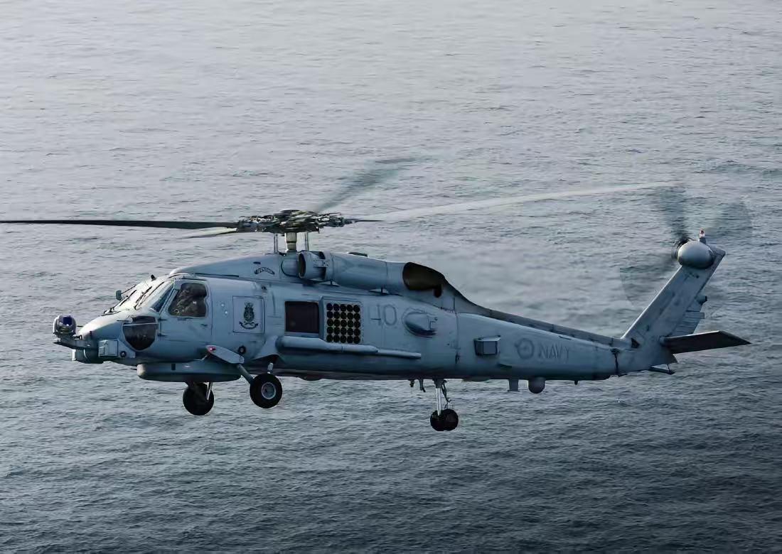 现在中东地区战火纷飞，澳大利亚却在黄海试探中方，没想到直升机被打的抱头鼠窜！澳